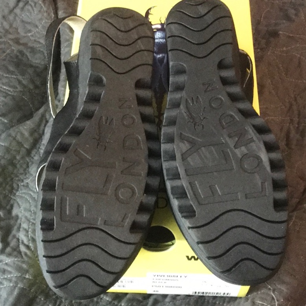 New …Fly London Black Suede Wedges - Picture 3 of 6
